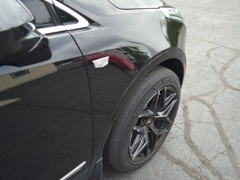 Used 2018 Cadillac XT5 Luxury w/ Driver Awareness Package AWD/4WD image 10