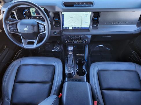 Used 2024 Ford Bronco Black Diamond image 17