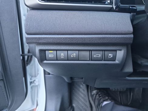 Used 2026 Toyota Camry LE image 19