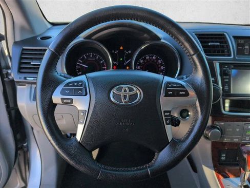 Used 2013 Toyota Highlander Limited image 13