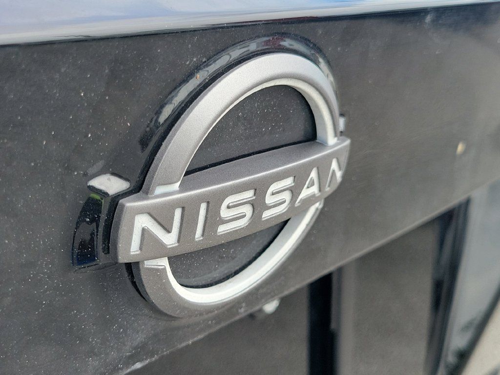 Certified 2026 Nissan Kicks SR FWD image 14