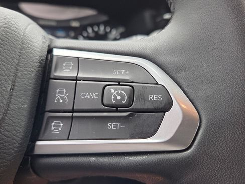 Used 2025 Jeep Compass Limited AWD/4WD image 26