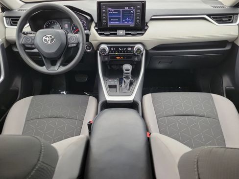 Used 2021 Toyota RAV4 XLE image 12