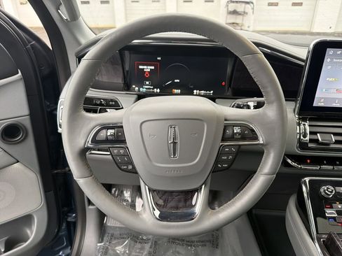 Used 2020 Lincoln Navigator L Reserve w/ Luxury Package image 22