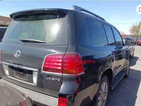 Used 2009 Lexus LX 570 4WD image 3