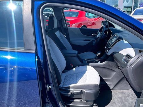 Used 2022 Chevrolet Equinox LS image 7
