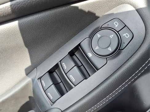 Used 2024 Buick Encore GX Sport Touring AWD/4WD image 17