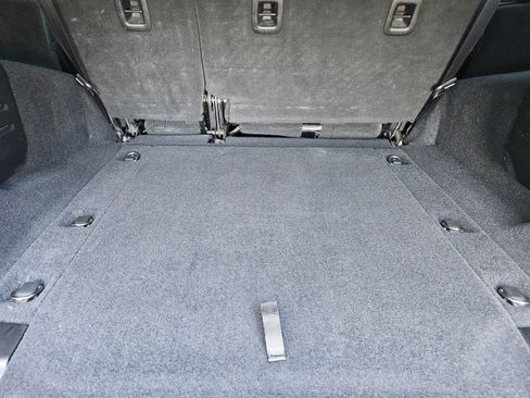 Used 2018 Jeep Wrangler Unlimited Sport S image 30