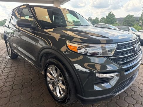 Certified 2023 Ford Explorer XLT w/ Equipment Group 202A AWD/4WD image 4