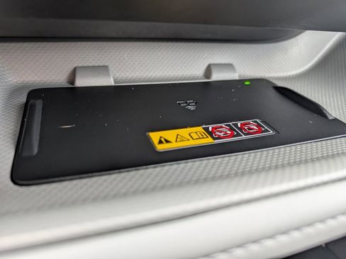 Used 2026 Toyota Highlander XLE image 25