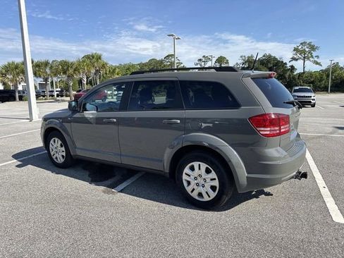 Used 2019 Dodge Journey SE FWD image 5