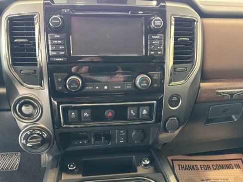 Used 2018 Nissan Titan Platinum Reserve AWD/4WD image 19