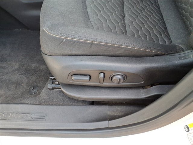 Used 2019 Chevrolet Equinox LT FWD image 14