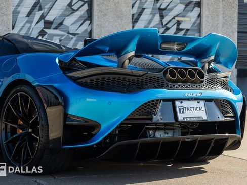 Used 2022 McLaren 765LT RWD image 12