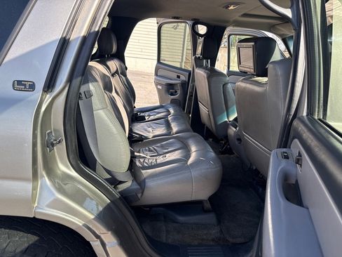 Used 2001 Chevrolet Tahoe LT w/ LT Preferred Equipment Group image 13