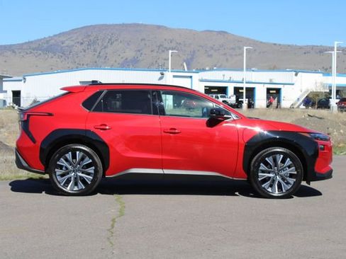 New 2026 Subaru Solterra AWD/4WD image 7