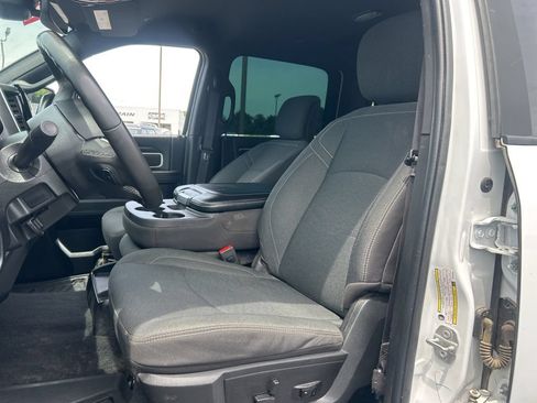 Used 2025 RAM 2500 Big Horn AWD/4WD image 35