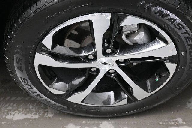 Used 2024 Chevrolet Trax RS w/ Driver Confidence Package FWD image 34
