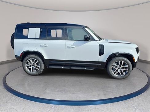 New 2026 Land Rover Defender 110 X-Dynamic SE AWD/4WD image 4