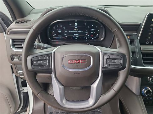 Used 2024 GMC Yukon SLT image 29