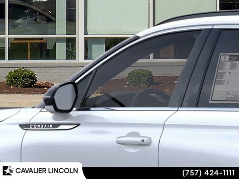 Used 2025 Lincoln Corsair Premiere w/ Equipment Group 101A image 20