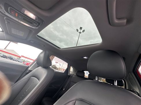 Used 2024 Hyundai Kona Limited image 32