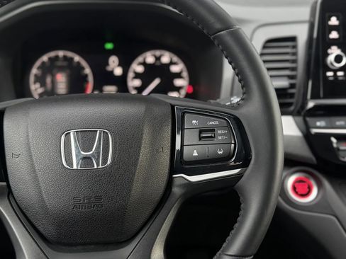 Used 2025 Honda Odyssey EX-L image 25