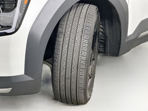 Used 2024 Kia EV9 Light image 25