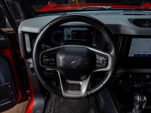 Used 2023 Ford Bronco Black Diamond w/ Sasquatch Package image 24