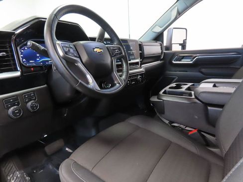 Used 2025 Chevrolet Silverado 2500 LT w/ Safety Package AWD/4WD image 11