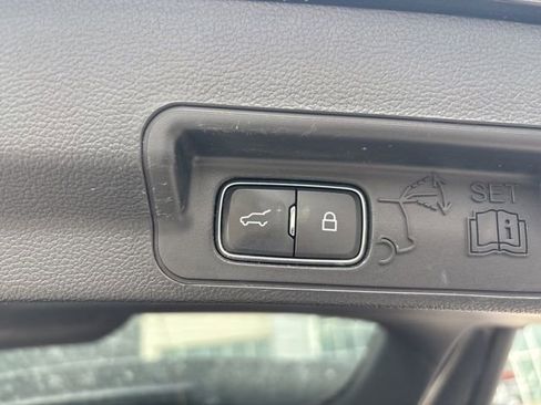 Used 2022 Ford Explorer ST-Line w/ Class IV Trailer Tow Package image 11