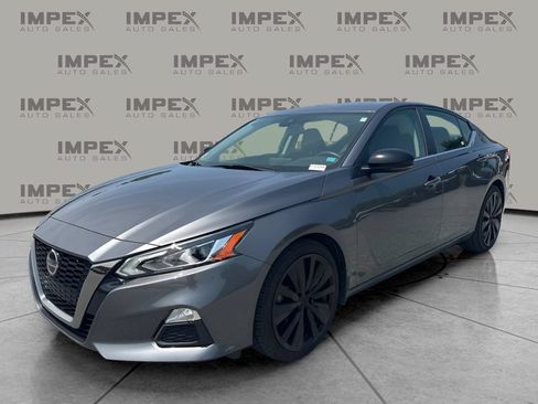 Used 2021 Nissan Altima 2.5 SR w/ SR Premium Package FWD image 1