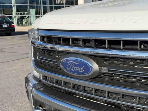 Used 2020 Ford F350 Lariat w/ Lariat Ultimate Package image 13