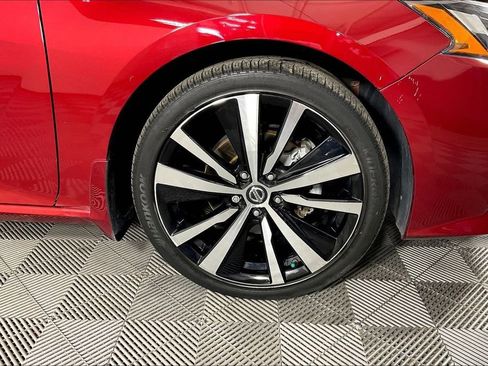 Used 2021 Nissan Altima 2.5 SR w/ SR Premium Package image 11