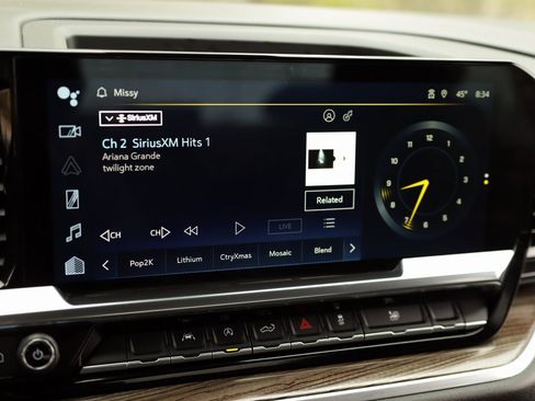 Used 2022 Chevrolet Silverado 1500 LT image 13