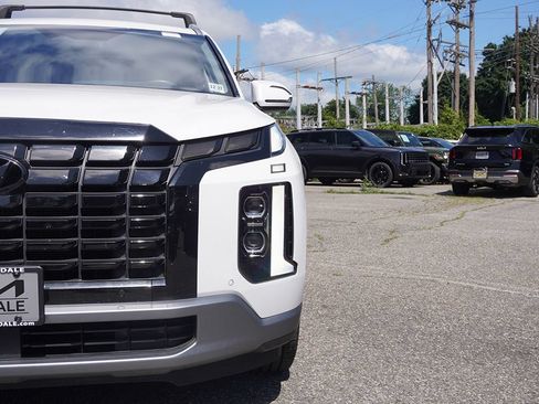 Used 2023 Hyundai Palisade Limited AWD/4WD image 20