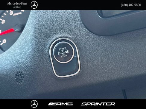 Used 2022 Mercedes-Benz Sprinter 2500 image 30
