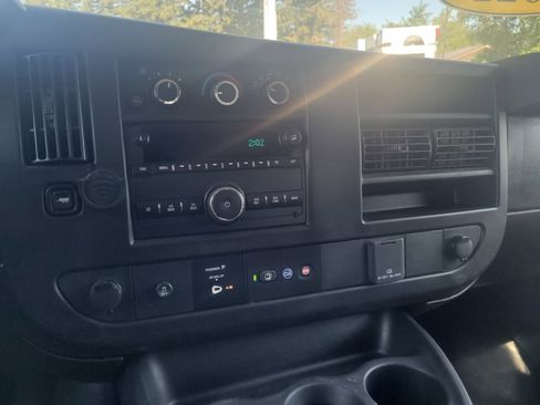 Used 2021 Chevrolet Express 2500 w/ Driver Convenience Package image 21