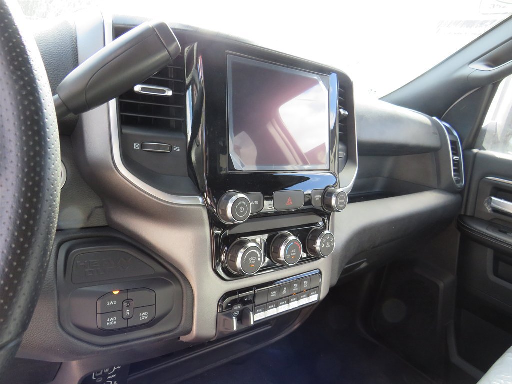 Used 2025 RAM 2500 Big Horn AWD/4WD image 6