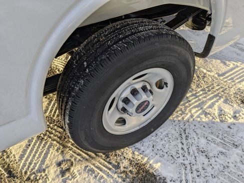 New 2025 GMC Savana 2500 Work Van w/ Chrome Appearance Package image 35