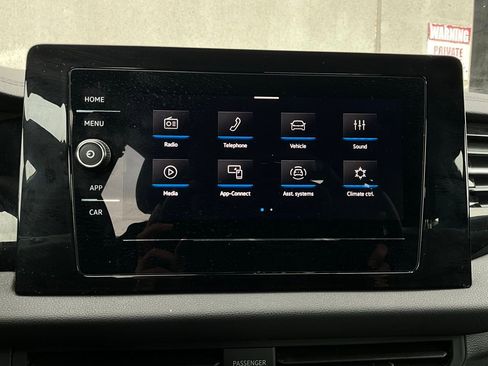 Used 2025 Volkswagen Jetta Sport image 27