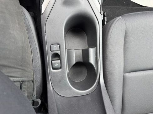 Used 2025 Toyota Corolla LE FWD image 18