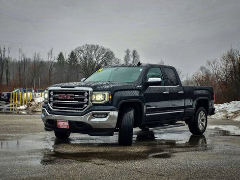 Used 2018 GMC Sierra 1500 SLT w/ SLT Premium Package image 7