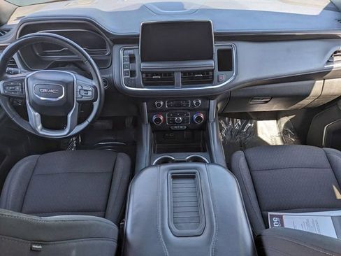 Used 2023 GMC Yukon SLE w/ Gmc Pro Safety Plus Package AWD/4WD image 28