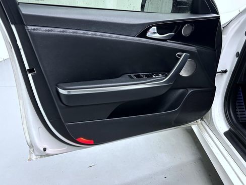 Used 2021 Kia Stinger GT-Line w/ Sun & Sound Package image 9