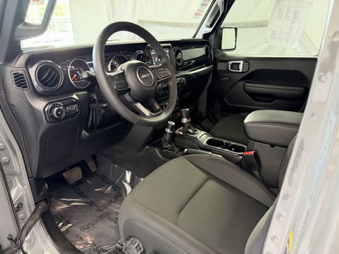 Used 2022 Jeep Wrangler Unlimited Sport AWD/4WD image 8