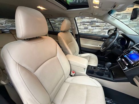 Used 2019 Subaru Outback 2.5i Limited AWD/4WD image 15