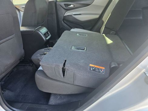 Used 2020 Chevrolet Equinox LS FWD image 29