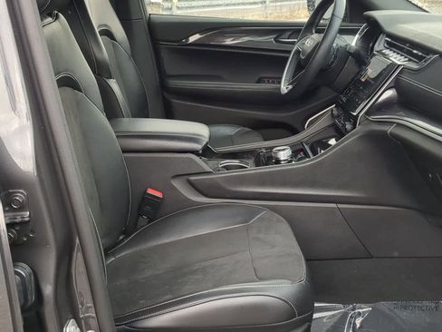 Used 2022 Jeep Grand Cherokee Altitude image 21