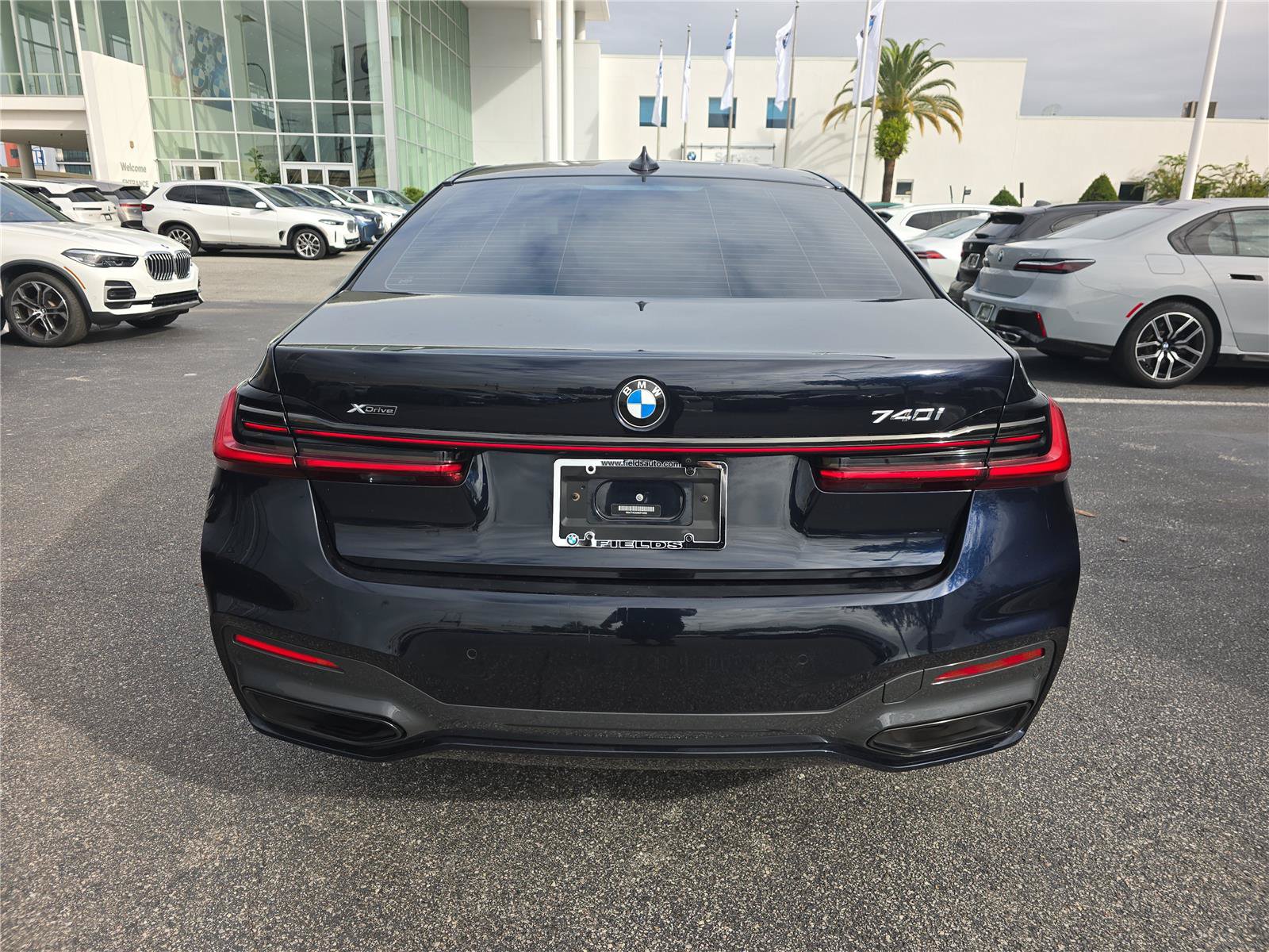 Used 2021 BMW 740i xDrive w/ M Sport Package AWD/4WD image 4